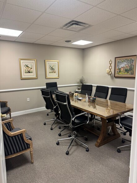 More Photos Of 2010 Limestone Rd, Wilmington Storefront Retail Office For Lease