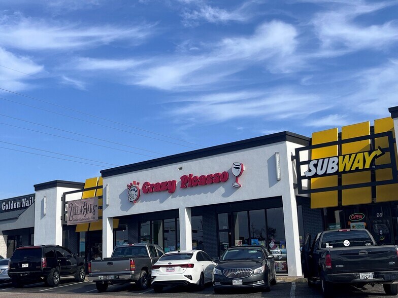 More Photos Of 5702 S Staples, Corpus Christi Unknown For Lease