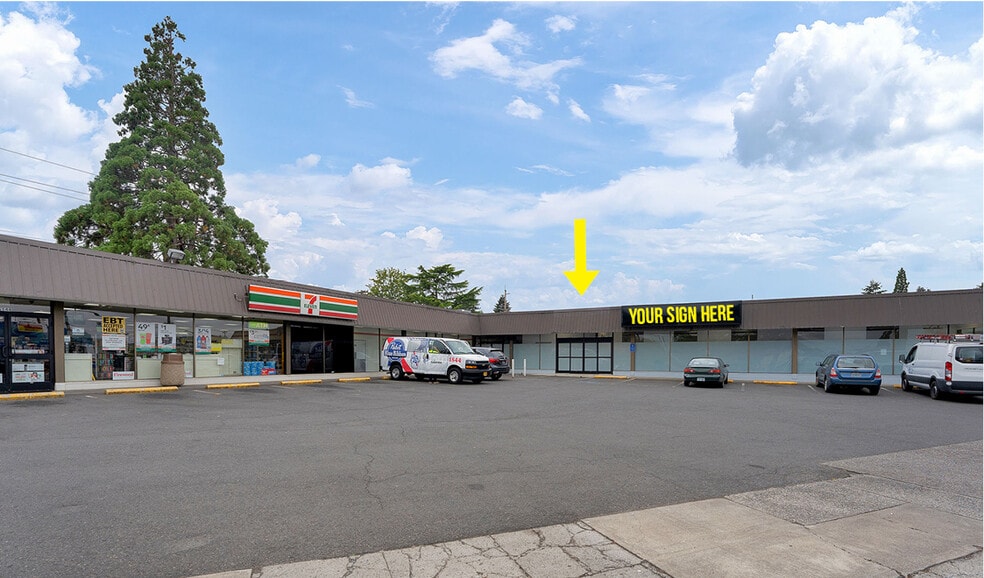 More Photos Of 6130-6144 SE Foster Rd, Portland Freestanding For Lease