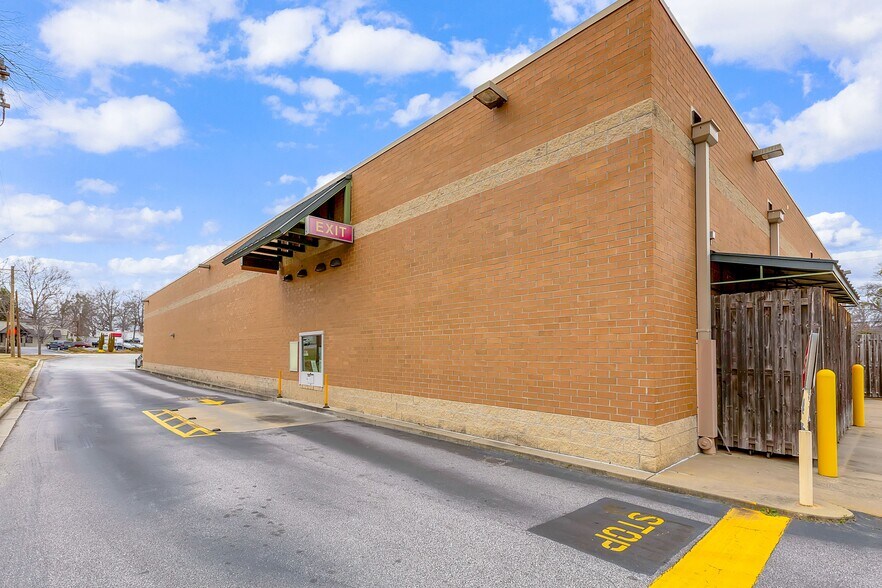 More Photos Of 2008 Laurens Rd, Greenville General Retail For Sale