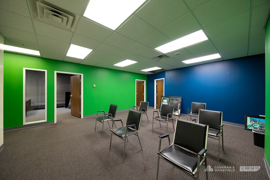 More Photos Of 23240 Chagrin Blvd, Beachwood Office For Lease