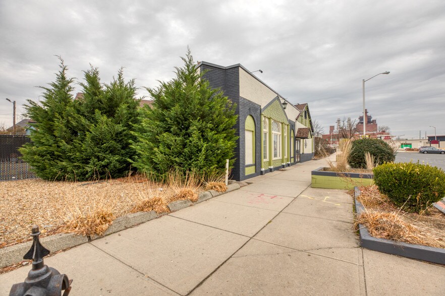 More Photos Of 1105 Main St, West Springfield Restaurant For Sale