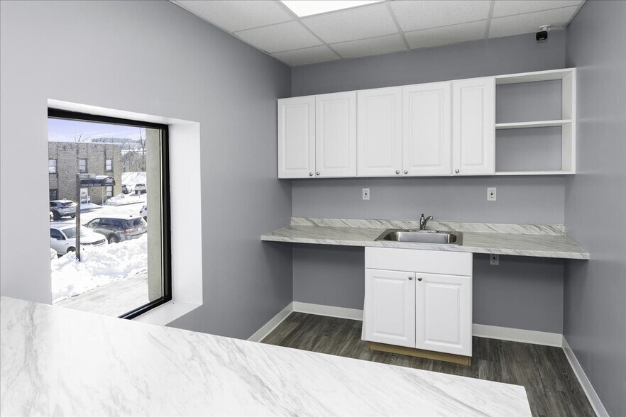 More Photos Of 2001 Route 17M, Goshen Medical For Lease