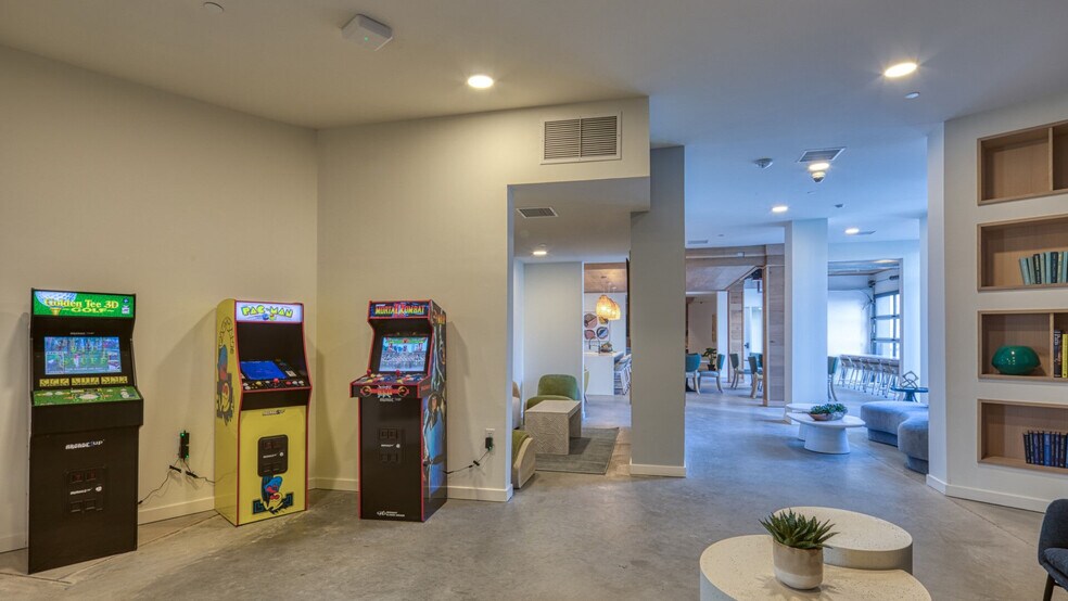 More Photos Of 225 W Olney Rd, Norfolk Apartments For Sale