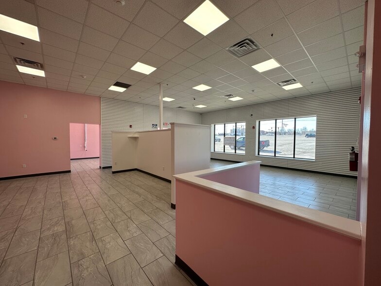 More Photos Of 1020-1060 E Ridge Rd, Rochester General Retail For Sale