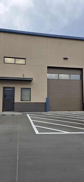 More Photos Of 5818 S 107th East Ave, Tulsa Warehouse For Lease
