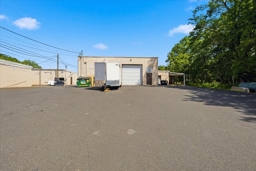 More Photos Of 1235 Pocono Blvd, Mount Pocono Freestanding For Sale