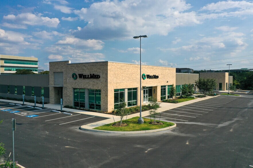 More Photos Of 19106 N Highway 281, San Antonio Medical For Lease