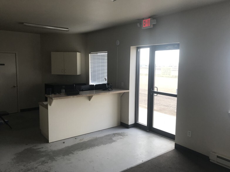 More Photos Of 5057 Owan Industrial Park Dr, Williston Industrial For Sale