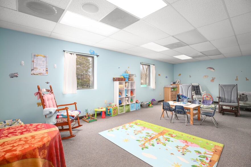 More Photos Of 9304 Onyx Ct, Fredericksburg Warehouse For Sale