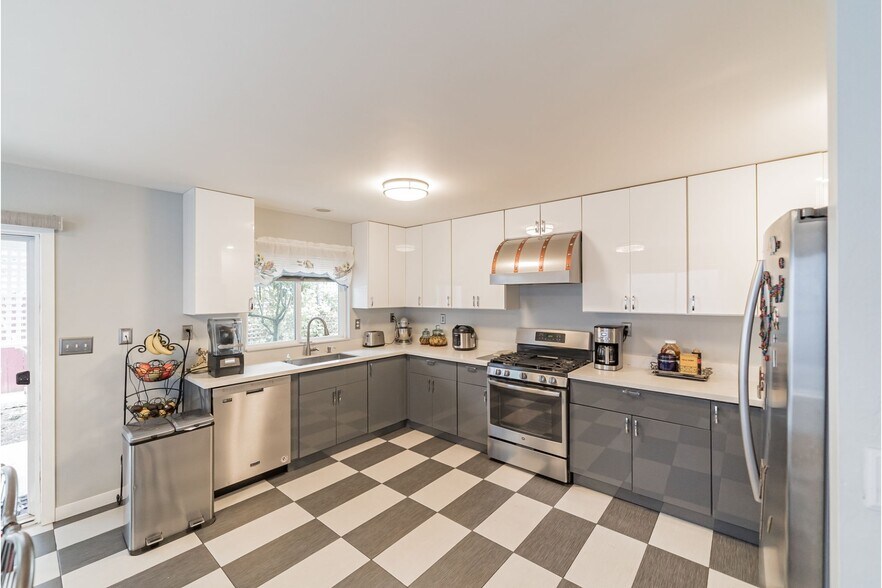 More Photos Of 419 Harvey Pl, Pacifica Apartments For Sale