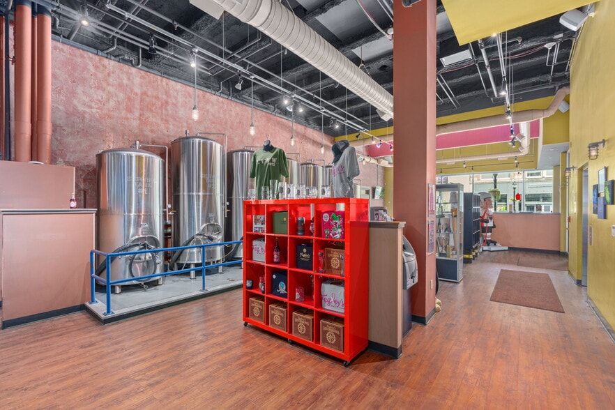 More Photos Of 812-814 W Hamilton St, Allentown Loft Creative Space For Sale