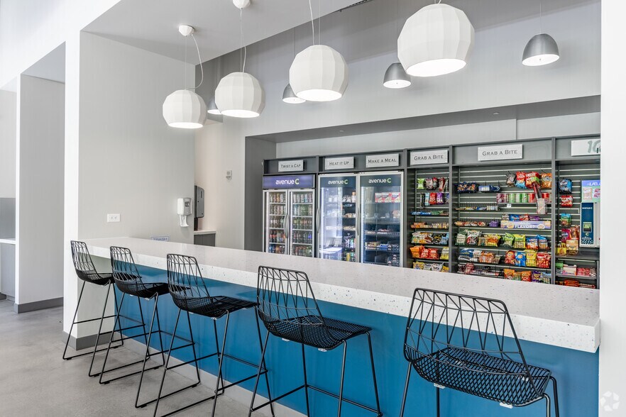 More Photos Of 10 10th St, Atlanta Office For Lease