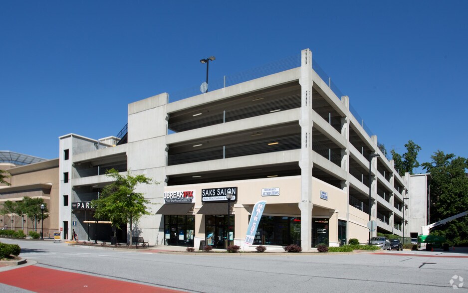 More Photos Of 4330 Peachtree Rd NE, Atlanta Unknown For Lease