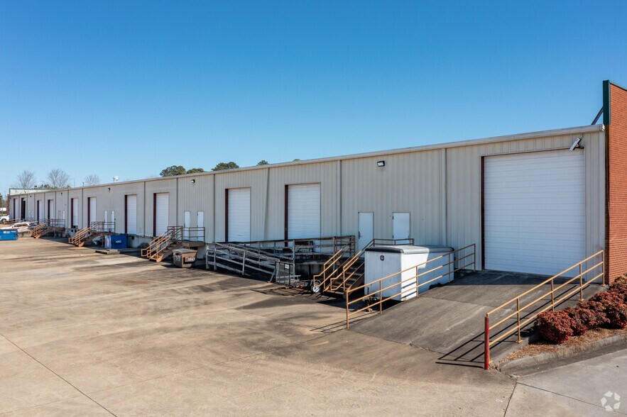 More Photos Of 5012 Bristol Industrial Way, Buford Warehouse For Lease