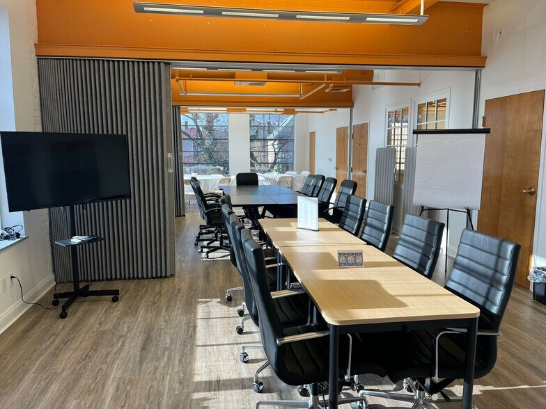 More Photos Of 513 Prince Edward St, Fredericksburg Office For Sale