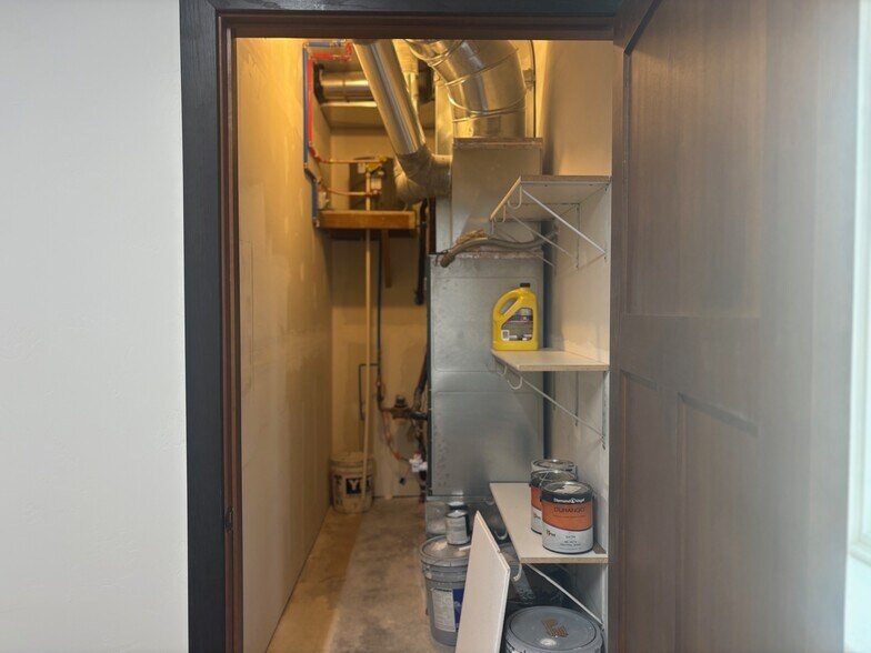 More Photos Of 212 W 1st St, Ogallala Office For Sale