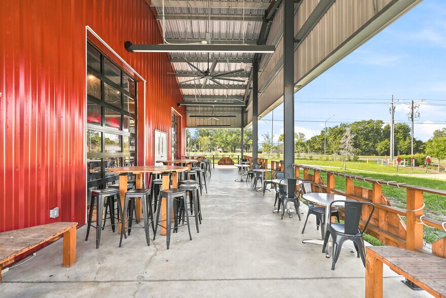 Primary Photo Of 3434 FL-60, Valrico Specialty For Sale