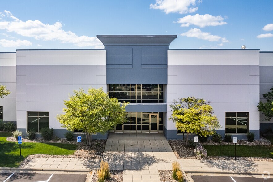 More Photos Of 5555 12th Ave E, Shakopee Research And Development For Lease