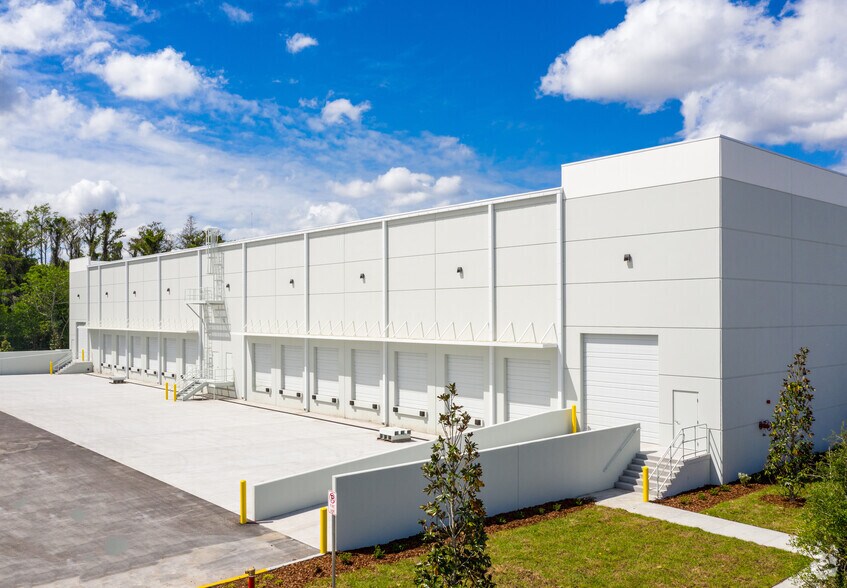 More Photos Of 3401 Mercy Star Ct, Orlando Unknown For Lease