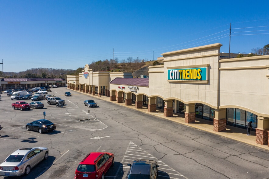 More Photos Of 3230-3360 Riverside Dr, Danville Unknown For Lease