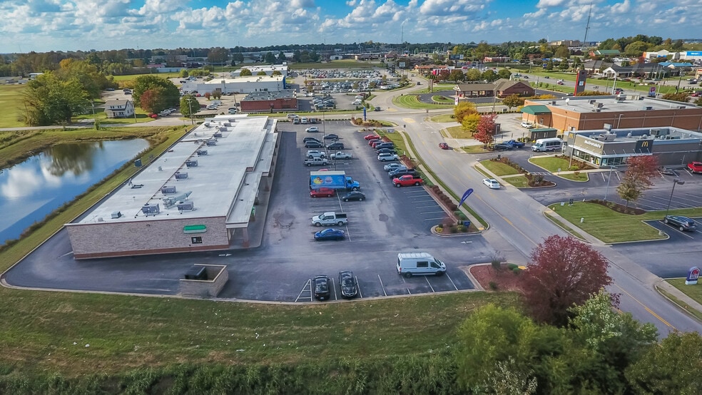 More Photos Of 3332 Villa Point, Owensboro Restaurant For Sale