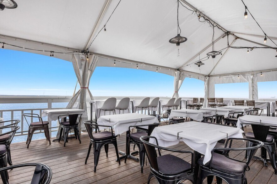 More Photos Of 193A Commercial St, Provincetown Bar For Sale