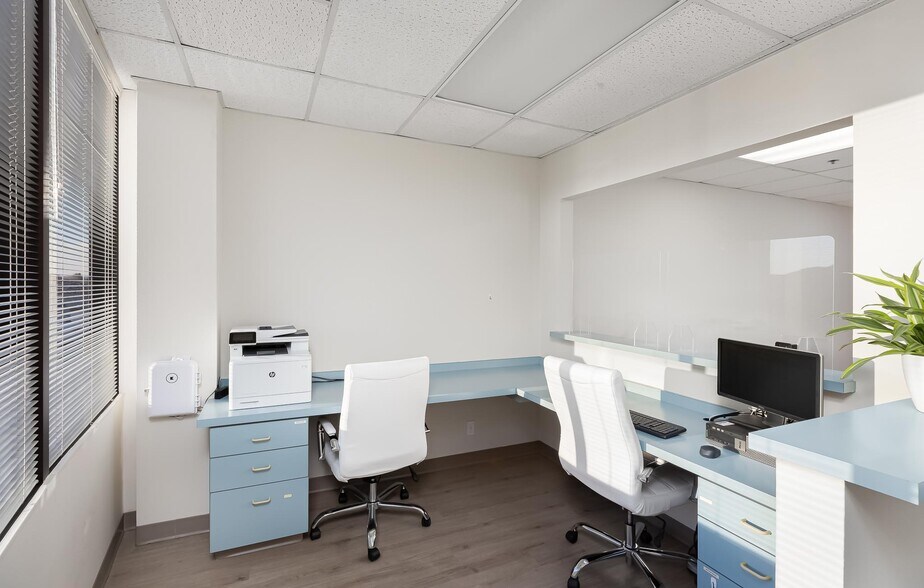 More Photos Of 27699 Jefferson Ave, Temecula Medical For Lease