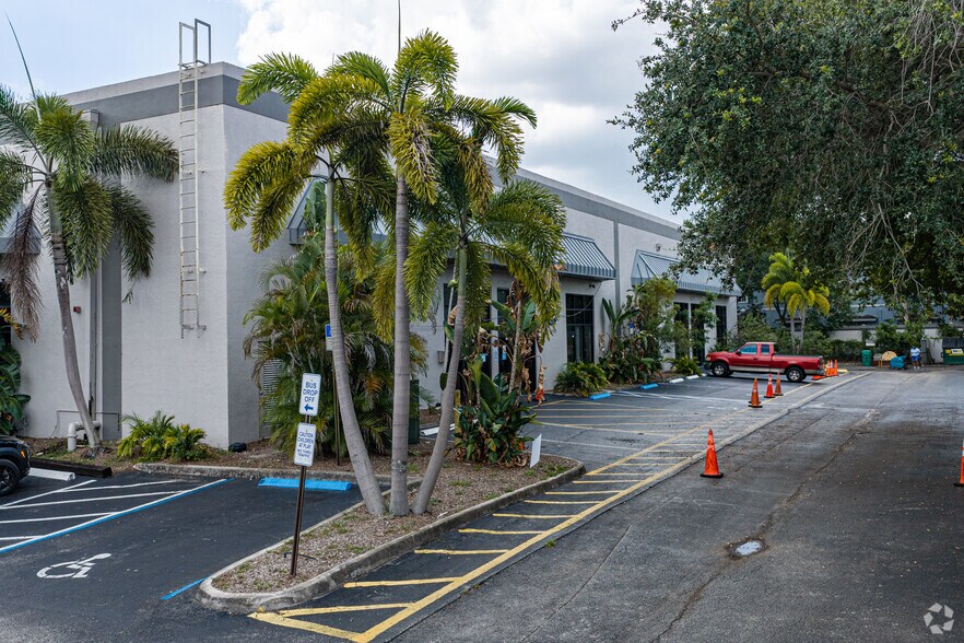 More Photos Of 3698 NW 15th St, Lauderhill Schools For Sale