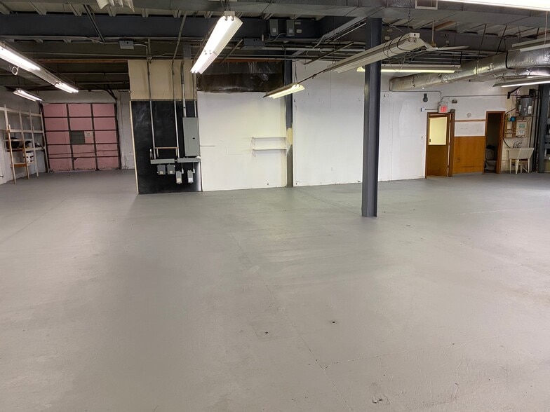 Primary Photo Of 115 Roosevelt Ave, Belleville Industrial For Lease