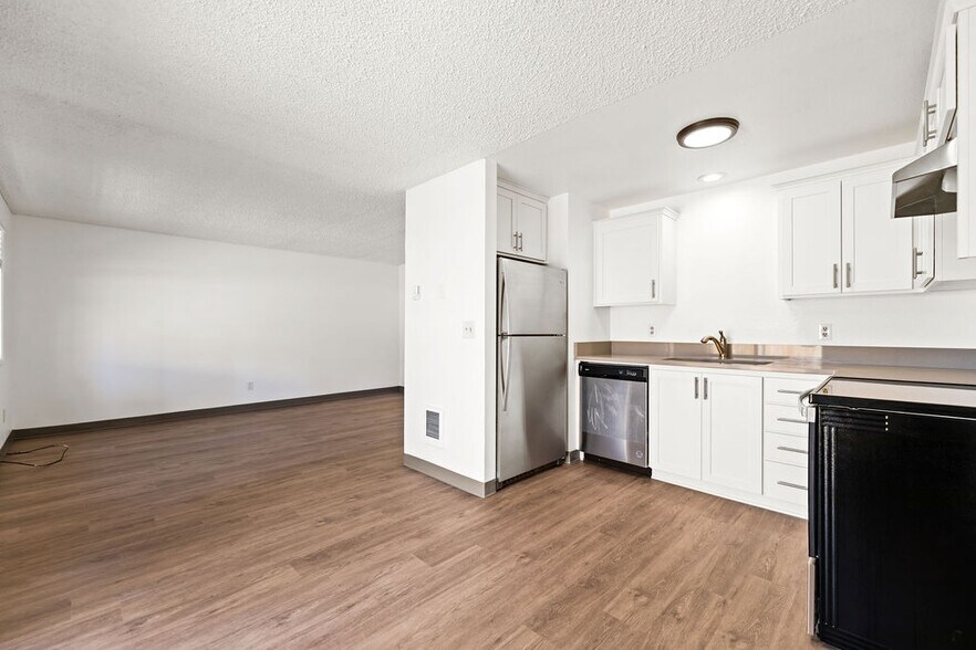 More Photos Of 14623 NE Coast Pine Ct, Vancouver Apartments For Sale