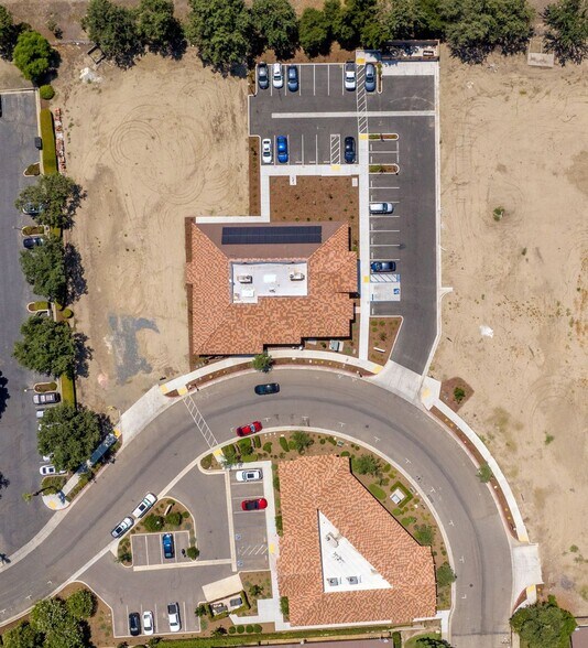 More Photos Of 5625 Avenida de Los Robles, Visalia Office For Lease