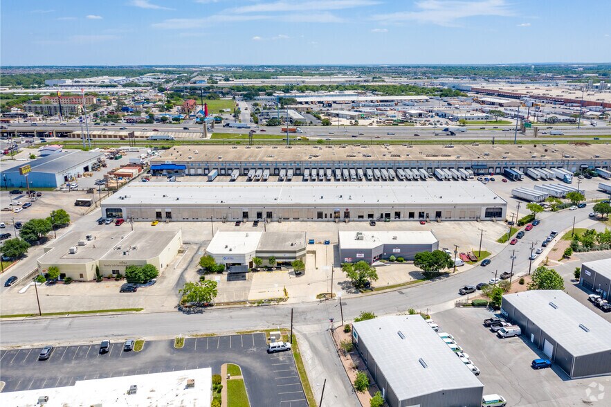 More Photos Of 5700-5730 Rittiman Plz, San Antonio Distribution For Lease