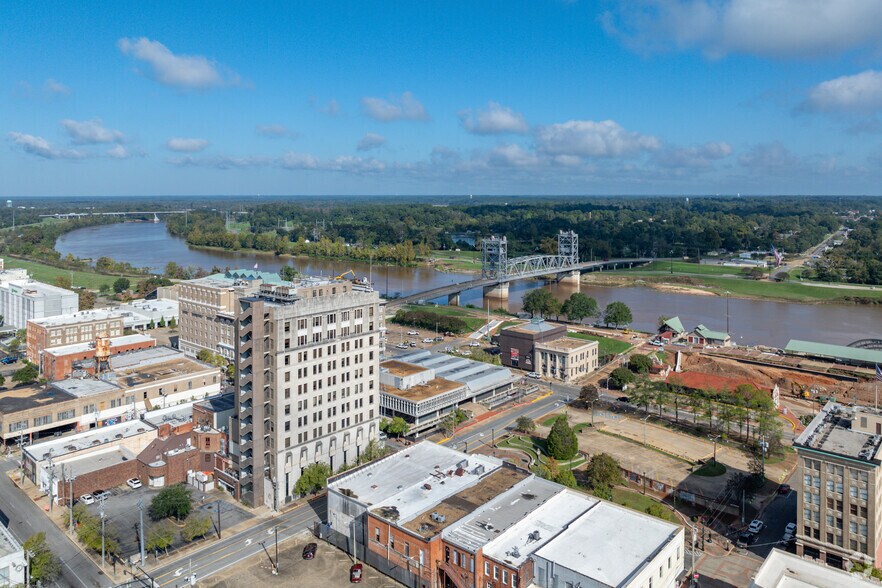 More Photos Of 934 3rd St, Alexandria Office Residential For Sale