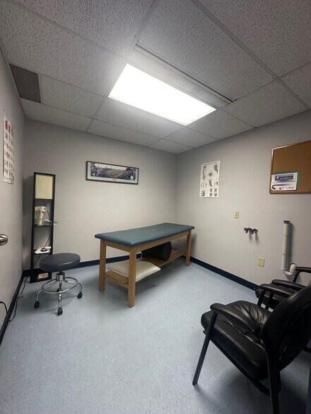 More Photos Of 85 Barnes Rd, Wallingford Medical For Sale