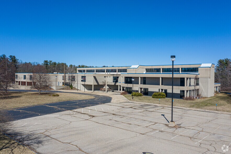 More Photos Of 275 Portsmouth Ave, Stratham Light Manufacturing For Sale