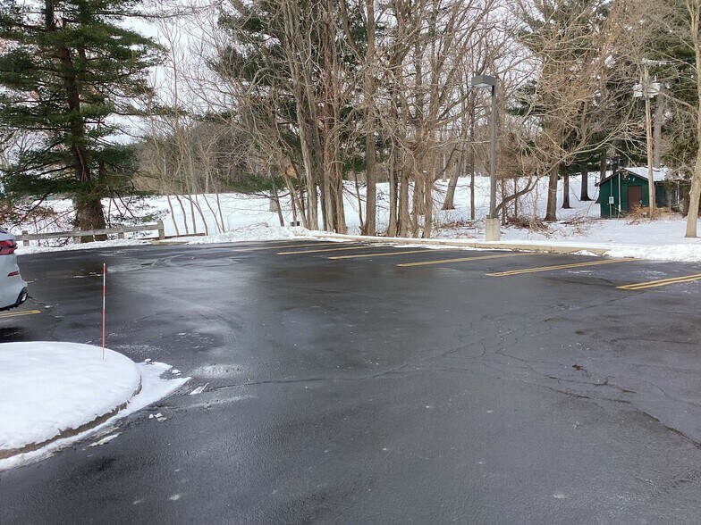 More Photos Of 271 Marsh Rd, Pittsford Office For Lease