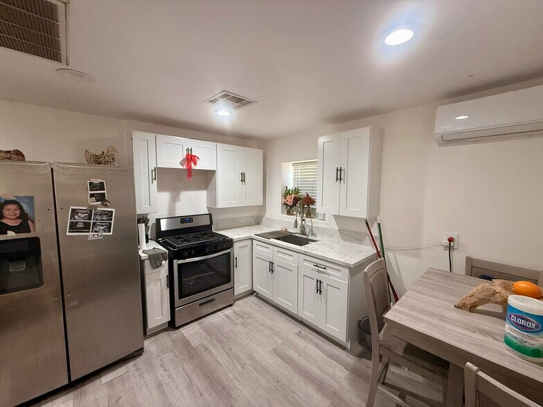 More Photos Of 13664 Whittram Ave, Fontana Specialty For Sale