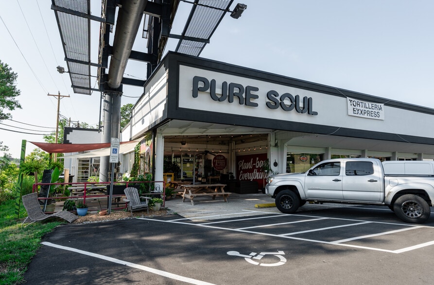 More Photos Of 4125 Durham Chapel Hill Blvd, Durham General Retail For Lease