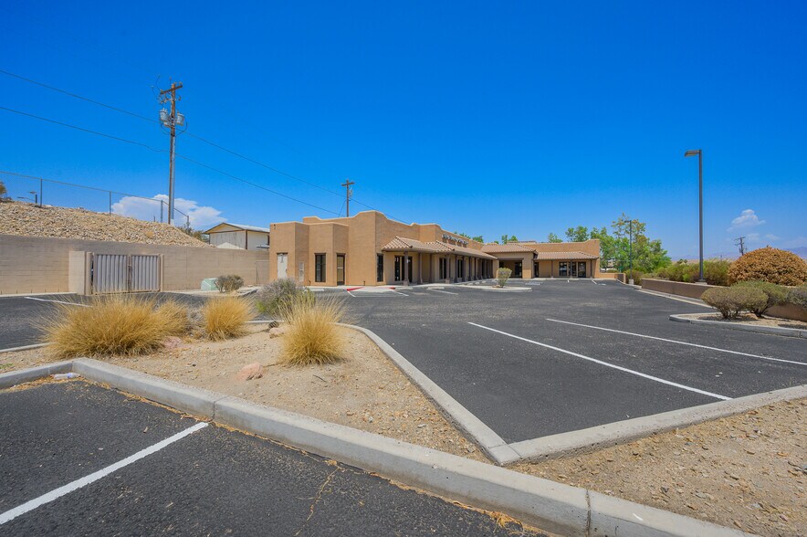 More Photos Of 1491 Palma Rd, Bullhead City Medical For Sale