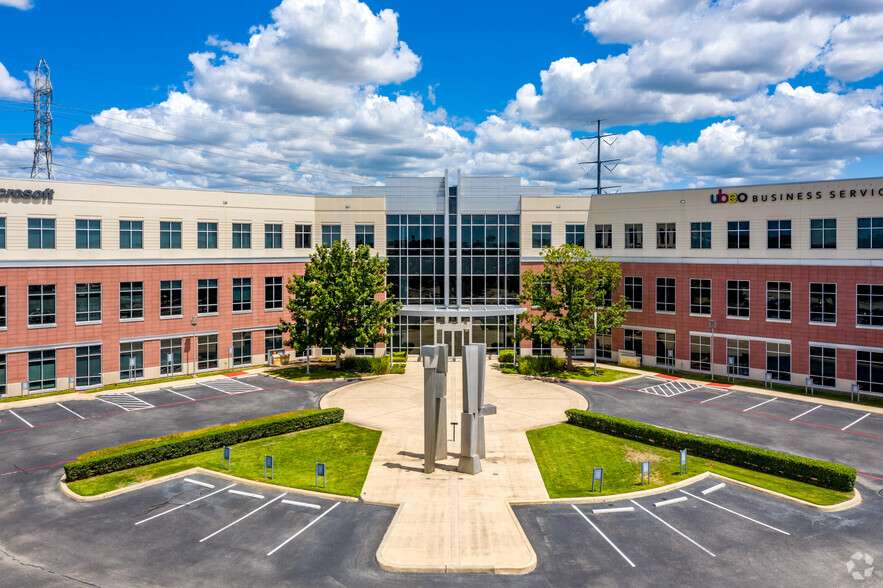 Primary Photo Of 401 E Sonterra Blvd, San Antonio Coworking Space