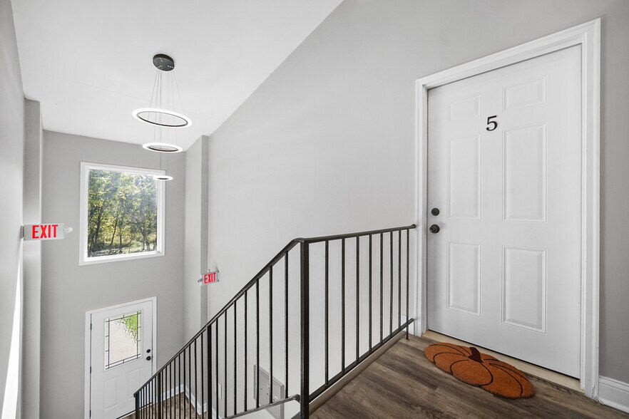 More Photos Of 2080 E Rand St, Hobart Apartments For Sale