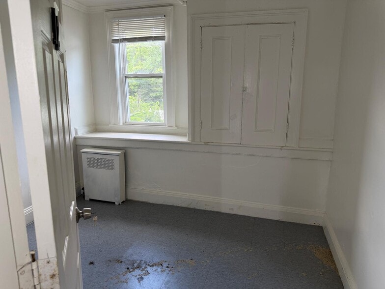 More Photos Of 184 S Pascack Rd, Nanuet Healthcare For Sale