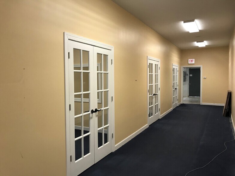 More Photos Of 6138 N Lincoln Ave, Chicago Storefront Retail Office For Lease