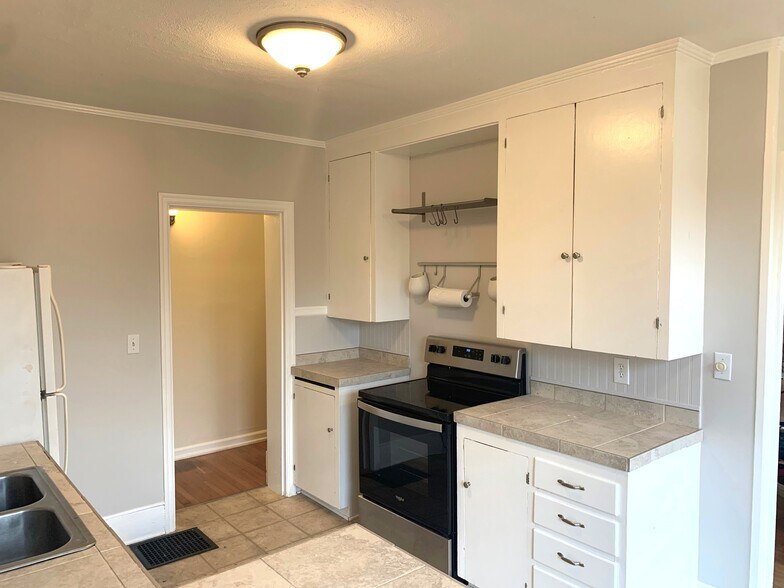 More Photos Of 3118 SE Yamhill St, Portland Apartments For Sale