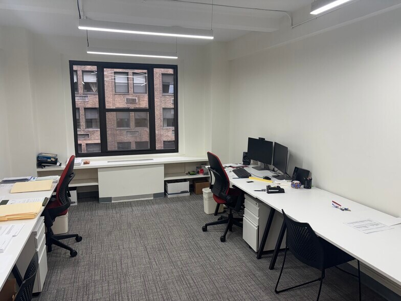 More Photos Of 120 E 56th St, New York Office For Lease