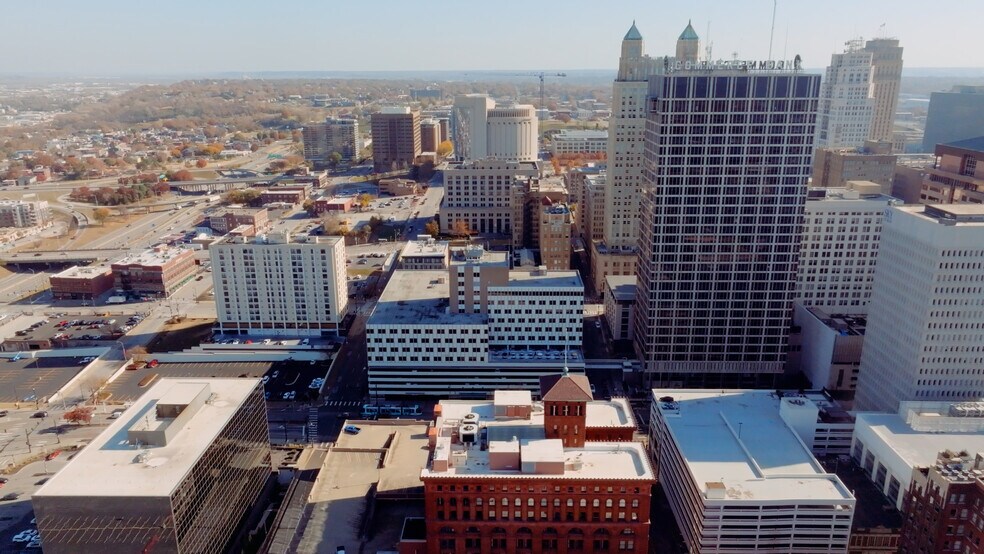 More Photos Of 811 Main St, Kansas City Office For Sale