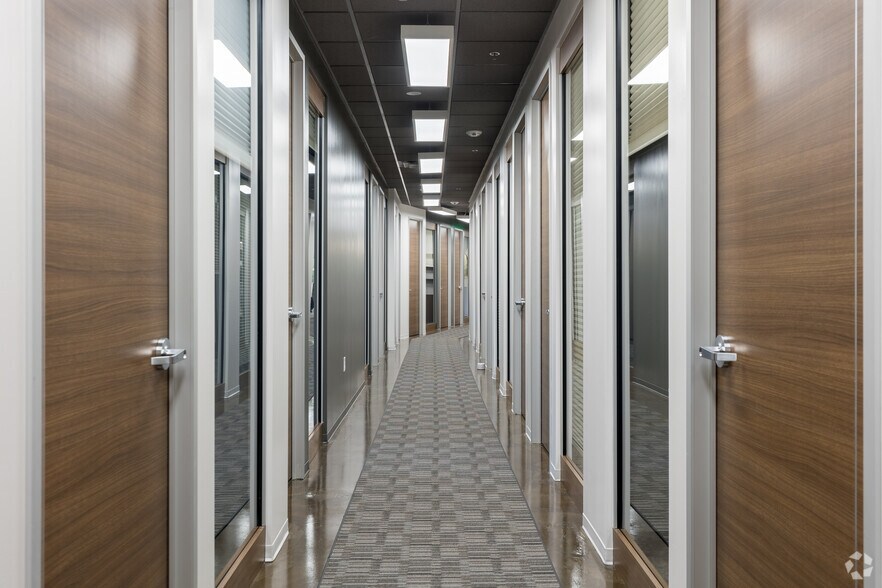 More Photos Of 3100 Interstate N Cir, Atlanta Office For Lease