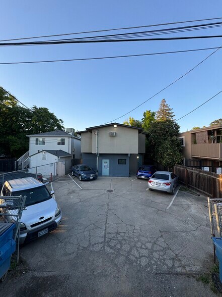 More Photos Of 2412 Q St, Sacramento Apartments For Sale