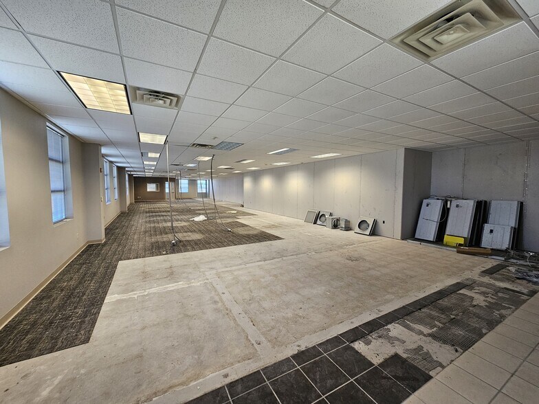 More Photos Of 1202 E South 11th St, Abilene Office For Lease
